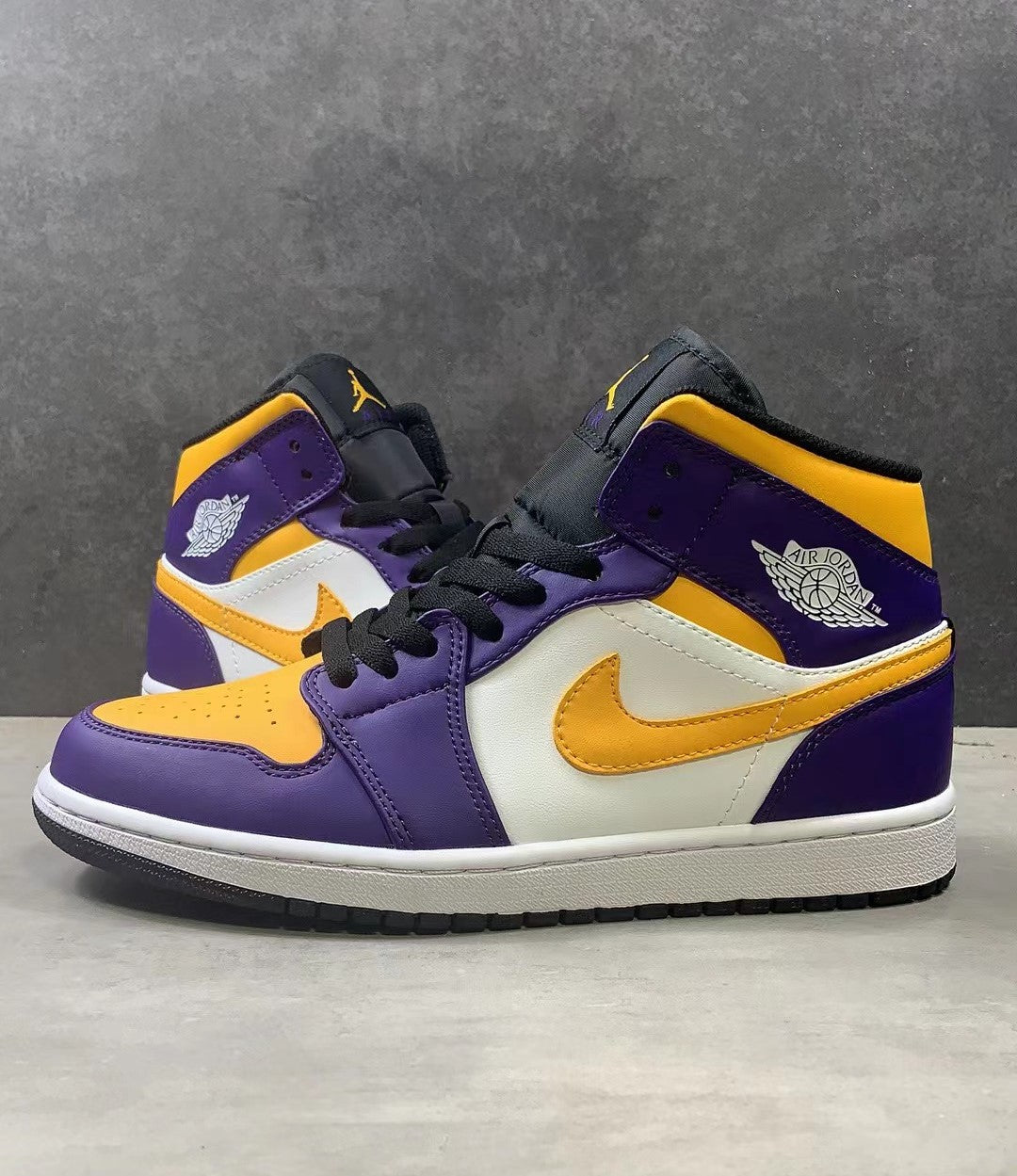 Nike Air Jordan 1 Mid VIOLA Nba Store
